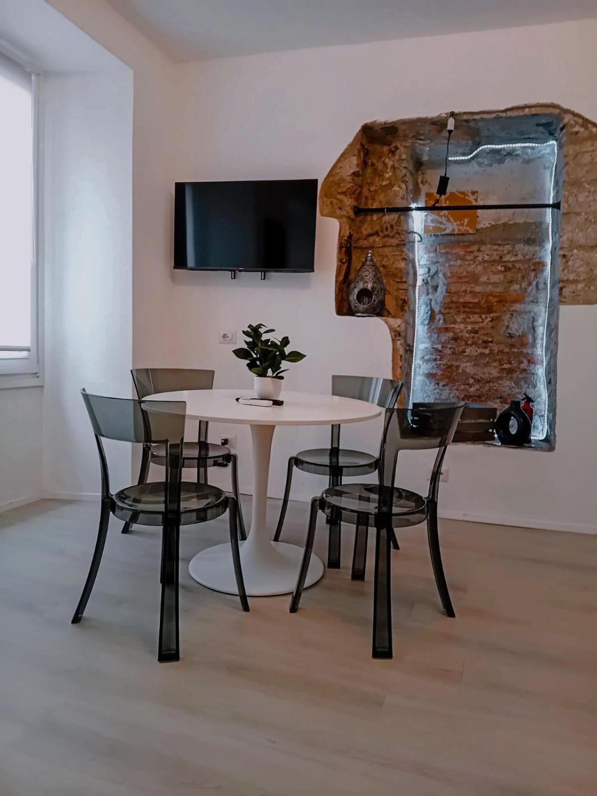 History Luxury Central Apartment By Revenue House Como Exterior photo
